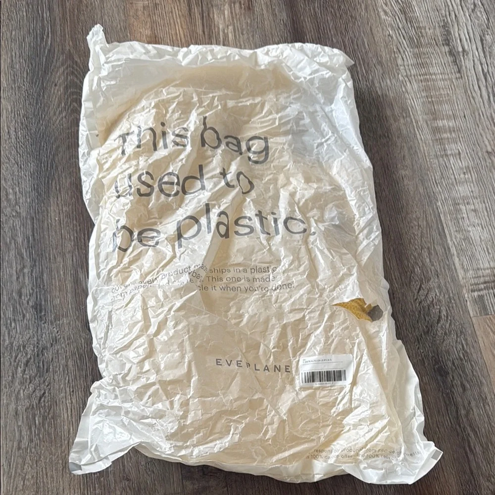 Everlane cocoon Alpaca crew in golden yellow • Small - Picture 5 of 7